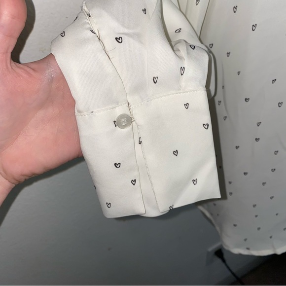H&M white and black heart patterned button down blouse - Picture 2 of 6